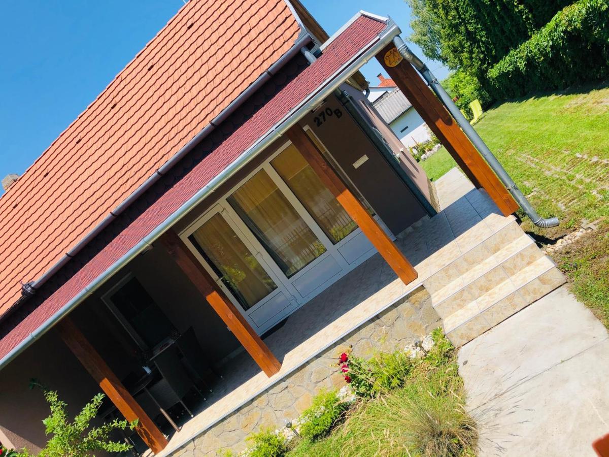 Vadszolo Apartman Balatonmariafurdo Exterior photo
